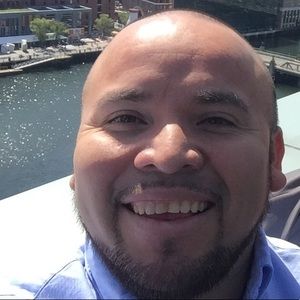 Meet your Posher, Carlos